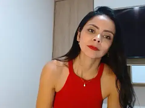 Snapshot of hema_gold chatting on February 18, 11:30 pm hema gold online show from February 18, 11:30 pm
