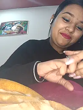RAYI 01 online show from February 10, 4:47 pm