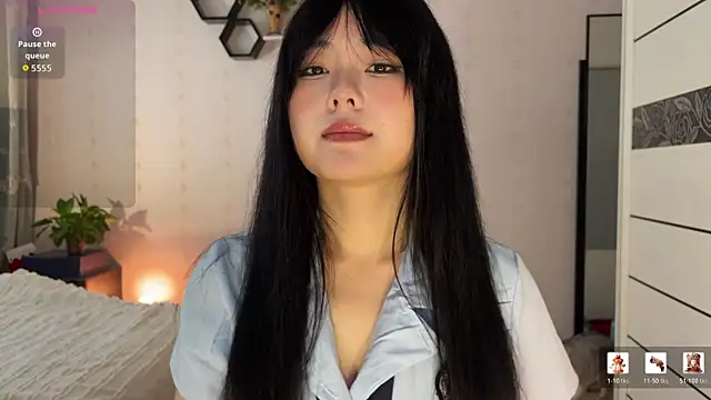 Snapshot of nanaliu6 chatting on February 6, 1:12 am nanaliu6 online show from February 6, 1:12 am