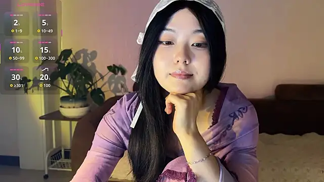 nanaliu6 online show from October 13, 1:12 pm