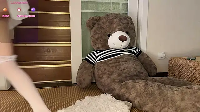 nanaliu6 online show from November 15, 8:18 am