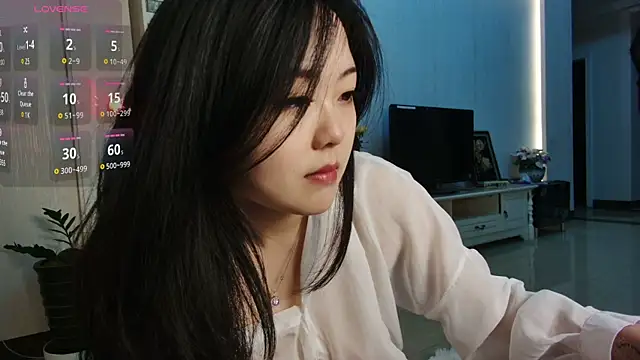 nanaliu6 online show from March 18, 11:11 am