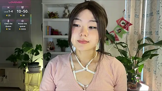 nanaliu6 online show from October 30, 1:04 am