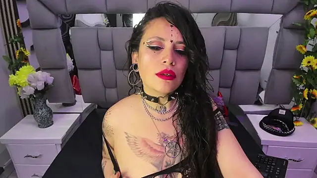 Snapshot of Fenix_Lilith chatting on November 5, 12:19 pm Fenix Lilith online show from November 5, 12:19 pm