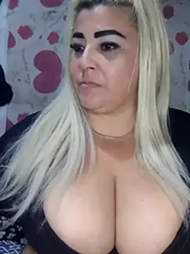 BonniAdams online show from December 5, 3:27 am