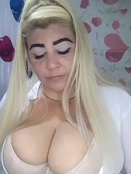 BonniAdams online show from October 22, 3:44 pm