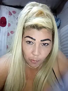 BonniAdams online show from April 4, 12:50 am