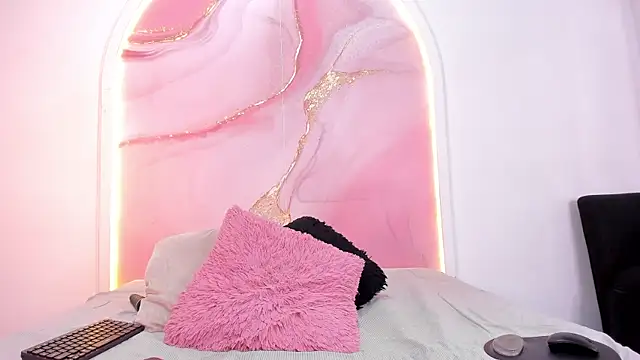 Snapshot of Sofii_Lopezz chatting on November 7, 11:48 am Sofii Lopezz online show from November 7, 11:48 am