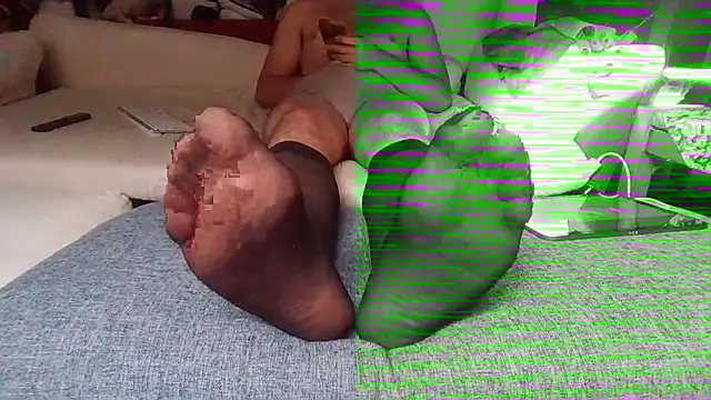 Snapshot of sheer_socks chatting on October 13, 8:49 am sheer socks online show from October 13, 8:49 am