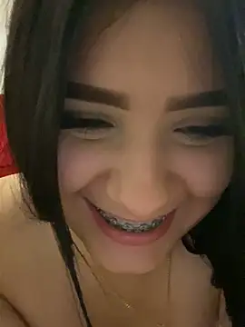 Snapshot of akirahattori chatting on February 4, 6:14 am akirahattori online show from February 4, 6:14 am