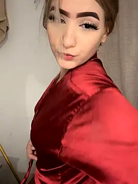 Snapshot of akirahattori chatting on October 18, 10:45 pm akirahattori online show from October 18, 10:45 pm
