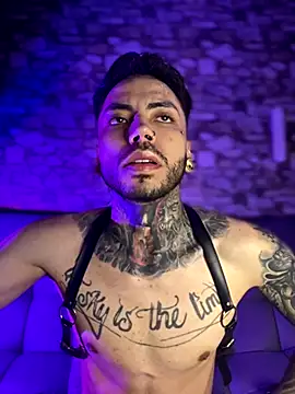 Snapshot of Walker_Thomas1 chatting on November 9, 9:52 pm Walker Thomas1 online show from November 9, 9:52 pm