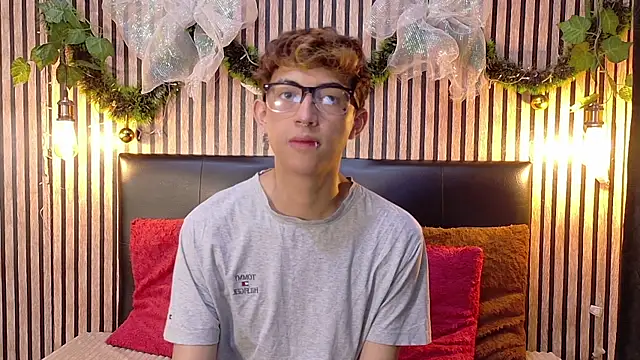 Allen Starck online show from December 5, 8:06 pm