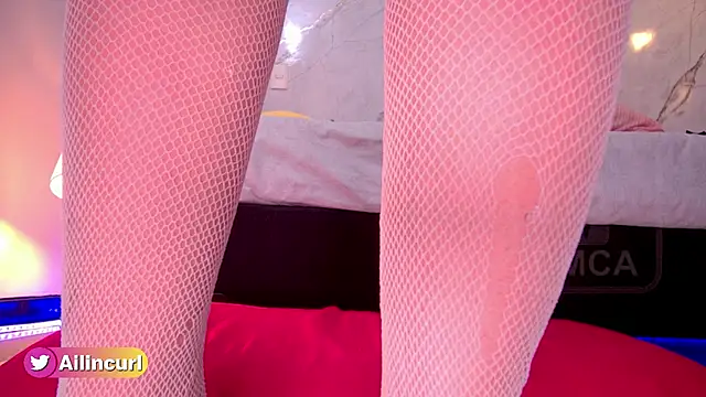 ailin curl online show from March 6, 9:43 pm