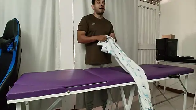 ema abby online show from April 4, 7:31 pm