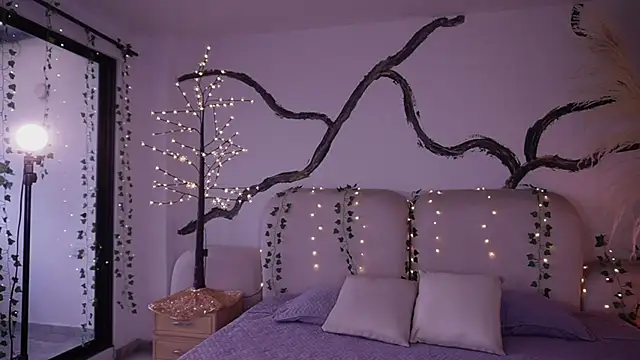 soidai miiu online show from December 4, 8:52 pm