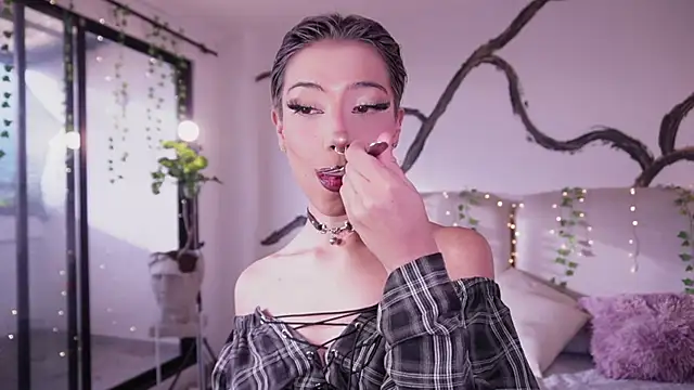 soidai miiu online show from October 31, 9:32 pm