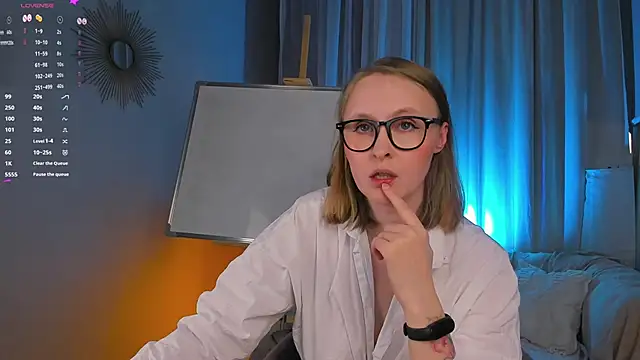 Agatha Mott online show from March 21, 1:56 pm