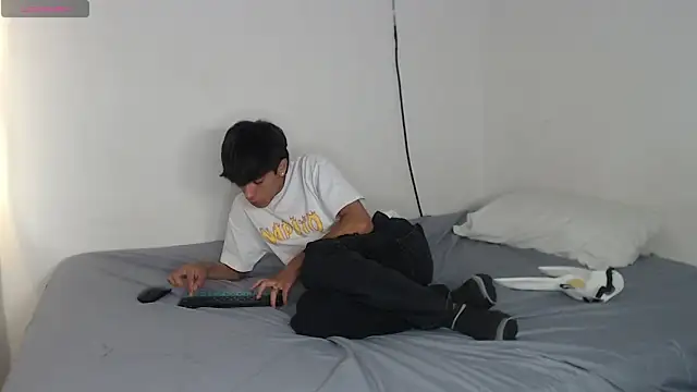 Snapshot of the_murderer chatting on February 25, 5:30 am the murderer online show from February 25, 5:30 am