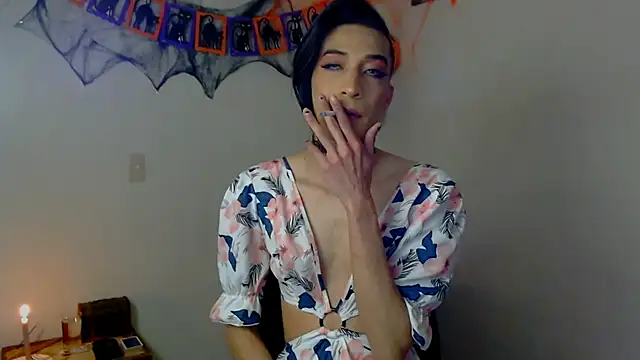 Snapshot of NovaNyx11 chatting on October 22, 9:24 pm NovaNyx11 online show from October 22, 9:24 pm