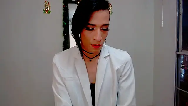 Snapshot of NovaNyx11 chatting on December 15, 11:10 pm NovaNyx11 online show from December 15, 11:10 pm