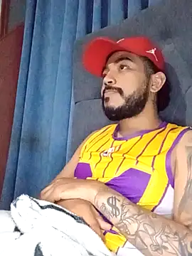 Elgroney23 online show from April 10, 6:31 am