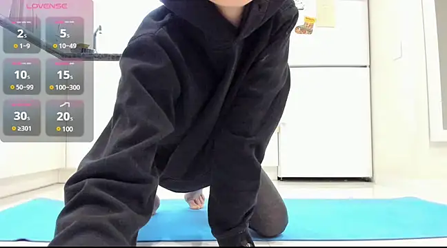 Snapshot of Katya_yoga chatting on February 4, 4:37 am Katya yoga online show from February 4, 4:37 am