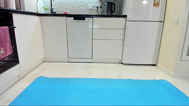 Snapshot of Katya_yoga chatting on September 30, 3:56 am Katya yoga online show from September 30, 3:56 am