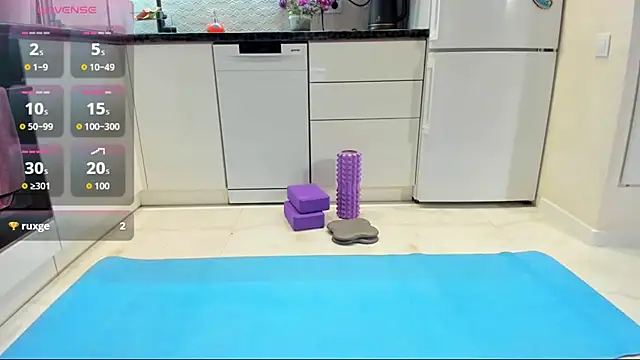Snapshot of Katya_yoga chatting on October 16, 3:59 am Katya yoga online show from October 16, 3:59 am