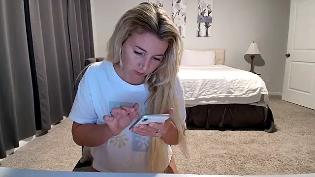 Snapshot of kaliii_jones chatting on September 20, 5:12 am kaliii jones online show from September 20, 5:12 am