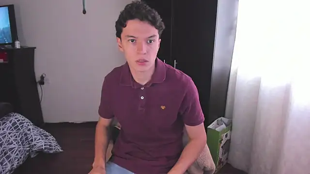 Snapshot of Mastrangelo_xxx chatting on March 3, 1:45 pm Mastrangelo xxx online show from March 3, 1:45 pm