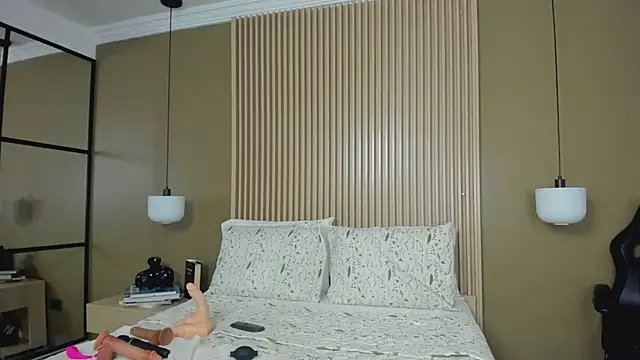 JessyCream online show from February 20, 2:41 am