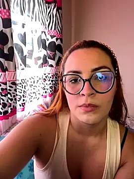 Snapshot of JessyCream chatting on September 28, 6:59 pm JessyCream online show from September 28, 6:59 pm