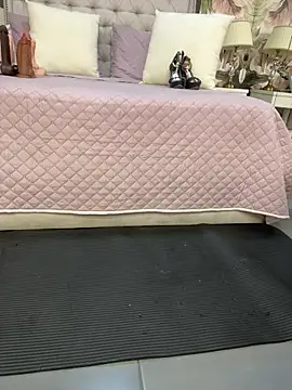 JessyCream online show from February 2, 11:04 pm