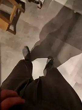 leinadanal online show from November 18, 1:10 am