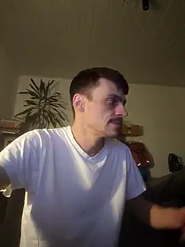 leinadanal online show from February 4, 11:38 pm