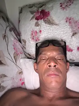 Renato571 online show from April 7, 11:39 pm