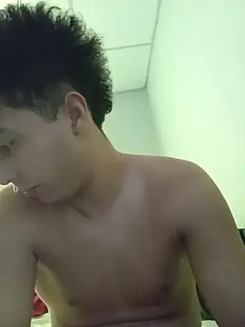 Snapshot of Megan2077 chatting on November 12, 4:16 am Megan2077 online show from November 12, 4:16 am