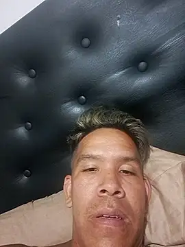 liamlara online show from March 16, 4:09 am