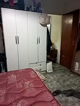 liamlara online show from November 6, 2:26 am