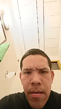 liamlara online show from May 27, 10:28 pm