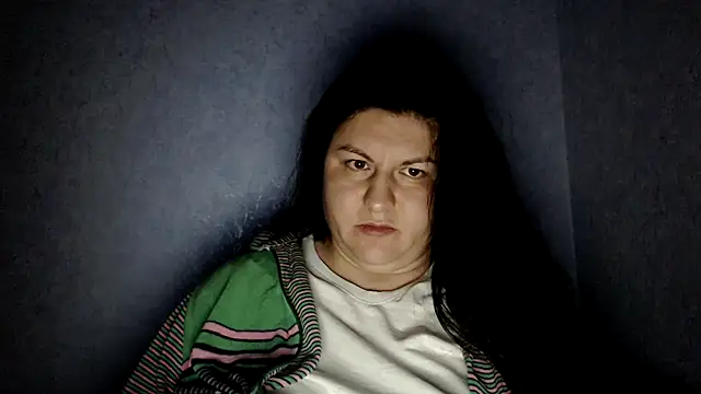 Snapshot of KiraSwee chatting on October 22, 5:12 pm KiraSwee online show from October 22, 5:12 pm