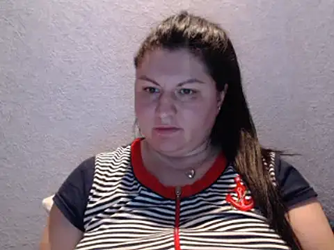 Snapshot of KiraSwee chatting on September 25, 4:46 pm KiraSwee online show from September 25, 4:46 pm