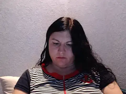 Snapshot of KiraSwee chatting on October 10, 6:09 pm KiraSwee online show from October 10, 6:09 pm