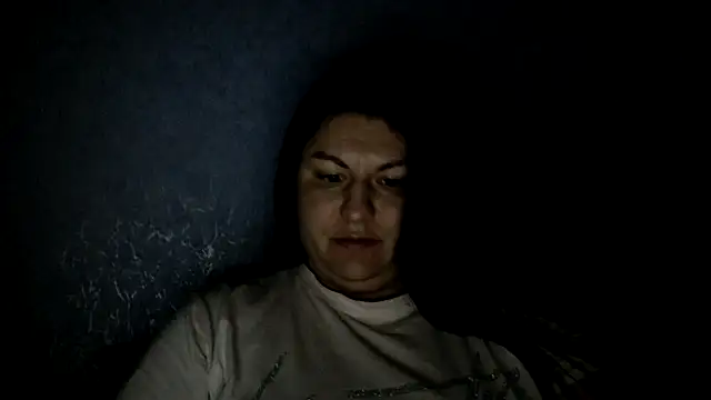 Snapshot of KiraSwee chatting on November 21, 10:20 pm KiraSwee online show from November 21, 10:20 pm