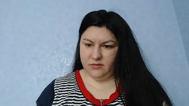 KiraSwee online show from December 16, 7:45 am