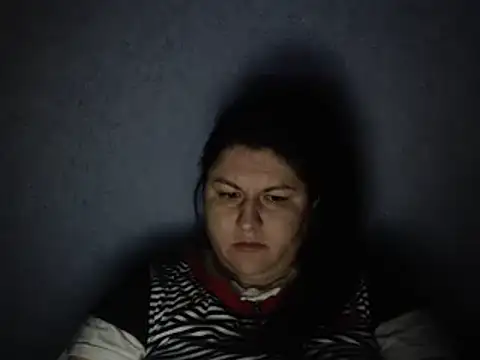 Snapshot of KiraSwee chatting on October 19, 6:21 pm KiraSwee online show from October 19, 6:21 pm