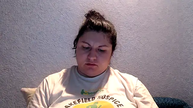 Snapshot of KiraSwee chatting on November 16, 7:29 pm KiraSwee online show from November 16, 7:29 pm