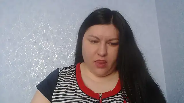 KiraSwee online show from January 12, 7:37 am