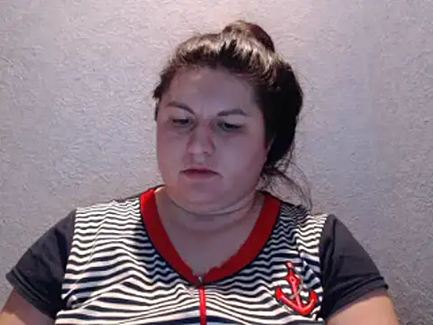 Snapshot of KiraSwee chatting on March 6, 5:54 pm KiraSwee online show from March 6, 5:54 pm